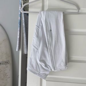 LULULEMON SIZE 6 Athletic Leggings